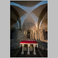 Bazylika archikatedralna św. Stanisława i św. Wacława w Krakowie, photo Catholic Church England and Wales, flickr, crypt,2.jpg